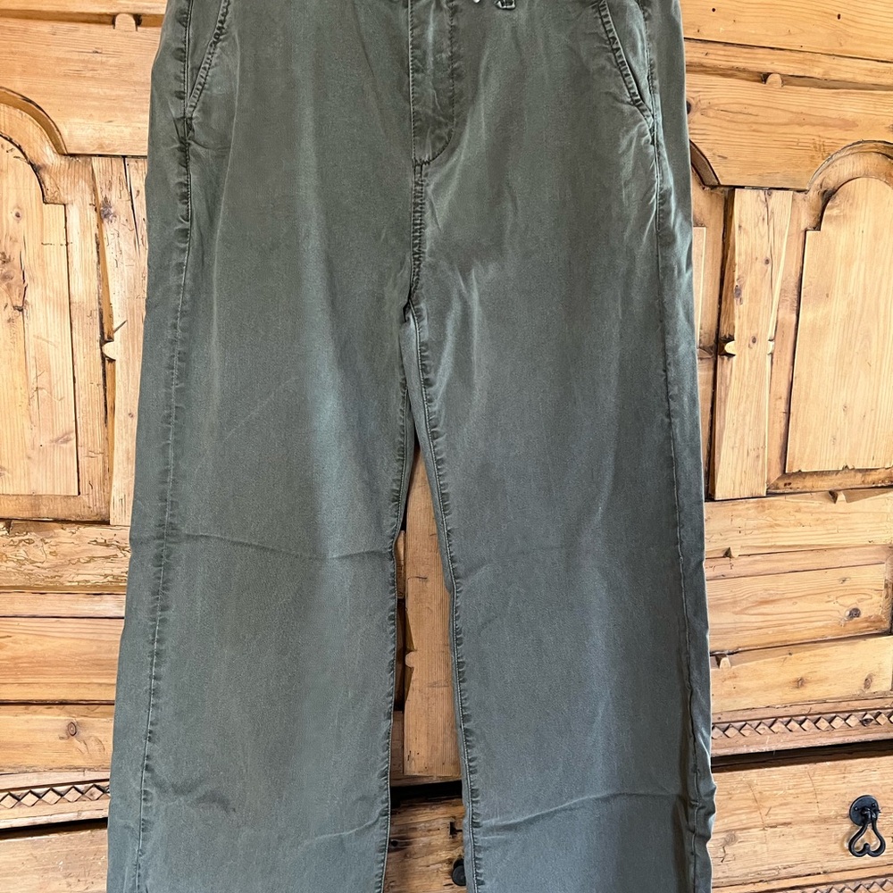 Women Olive Green Casual Pants